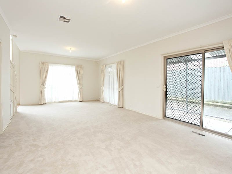 1/33 Mt Dandenong Road, Ringwood East image 5