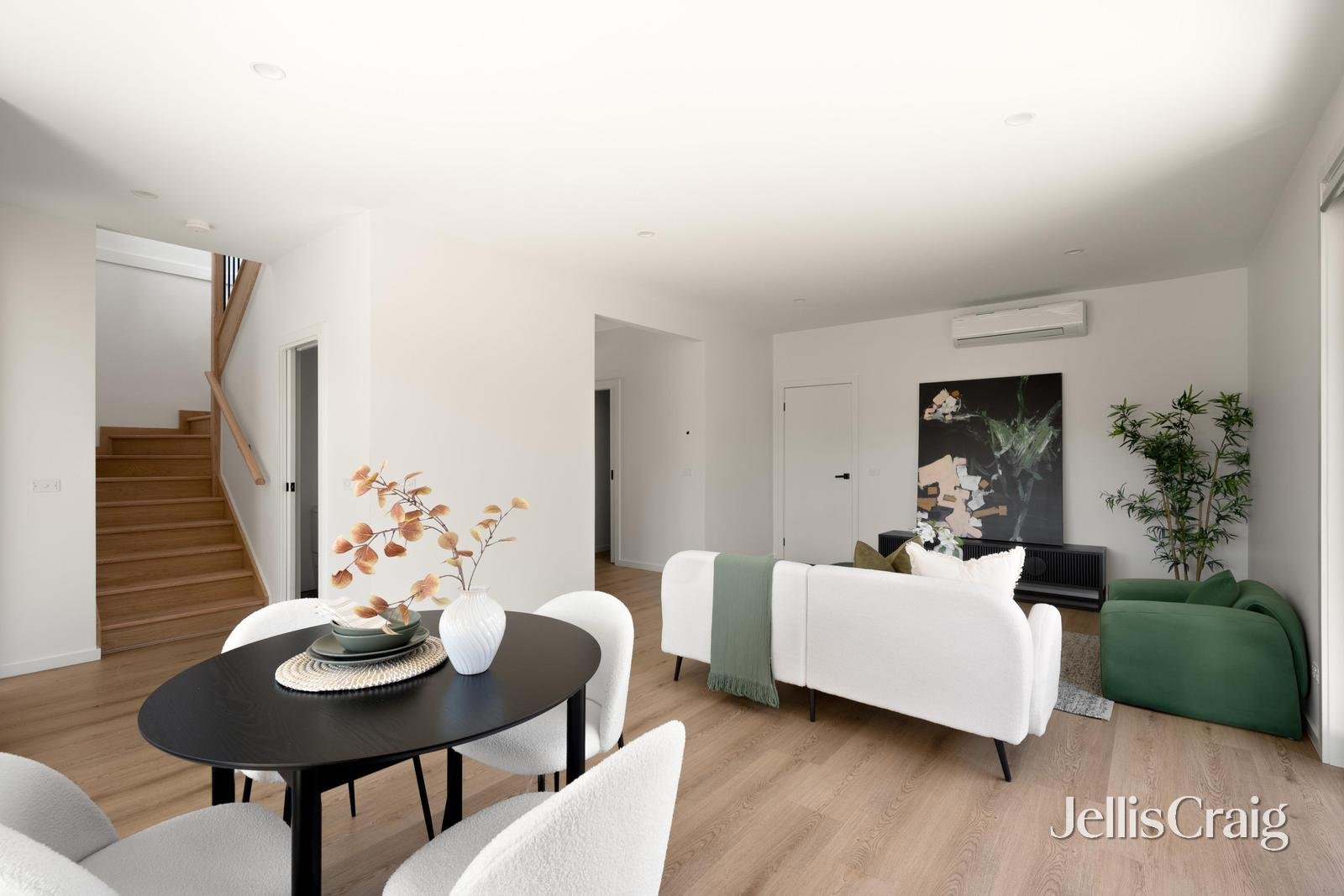 1/33 Palmer Street, Fawkner image 2