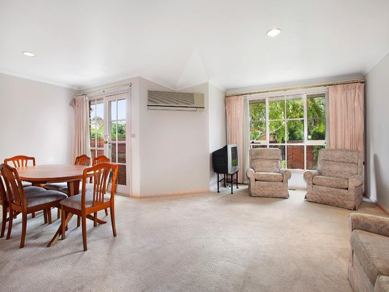 Property Gallery Thumbnail 3