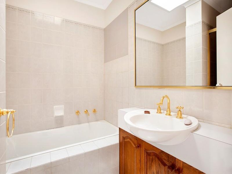 Property Gallery Thumbnail 7