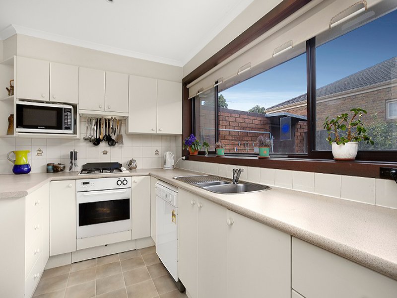 1/33 Shannon Street, Box Hill North image 5