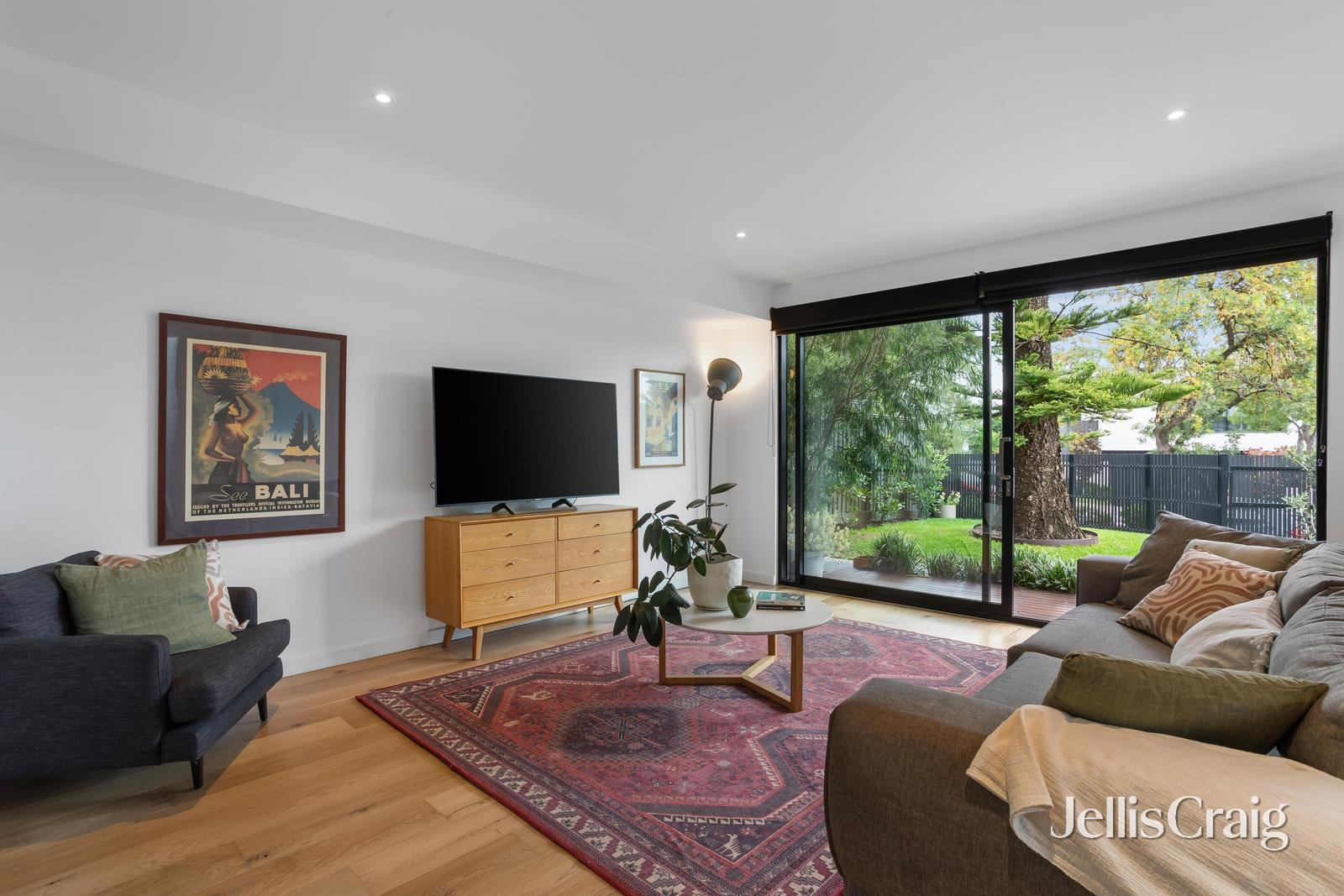 1/33 Sunderland Avenue, Ashburton image 2
