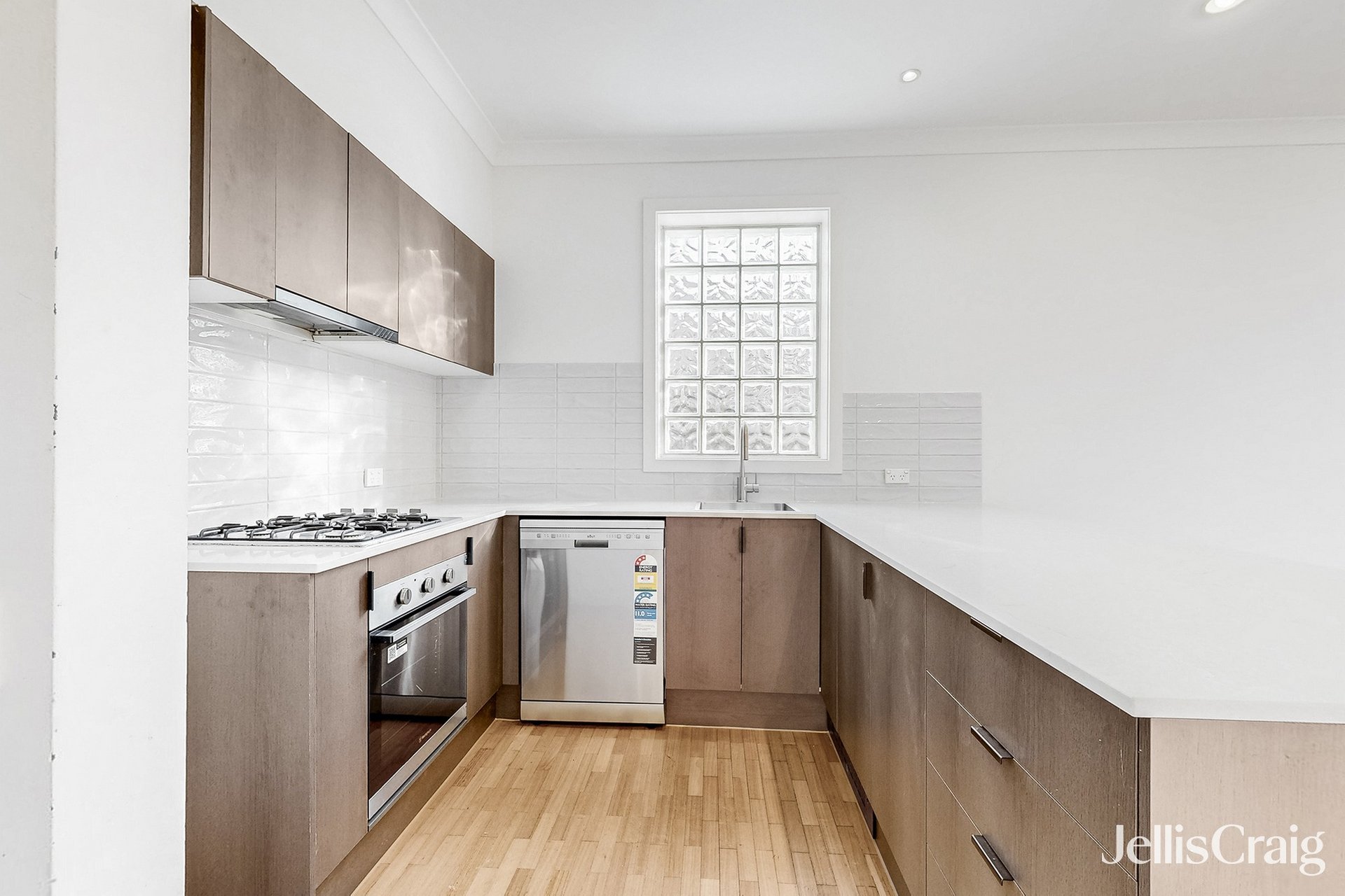 1/33 Tennyson Street, Elwood image 2