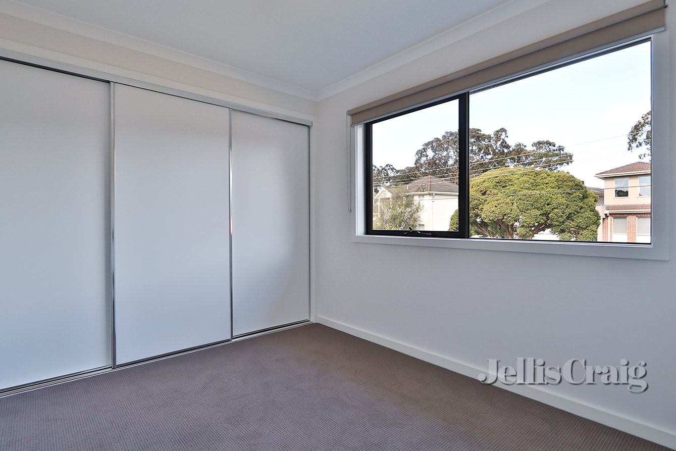 1/33 Thompson Street, Glen&nbsp;Waverley image 5