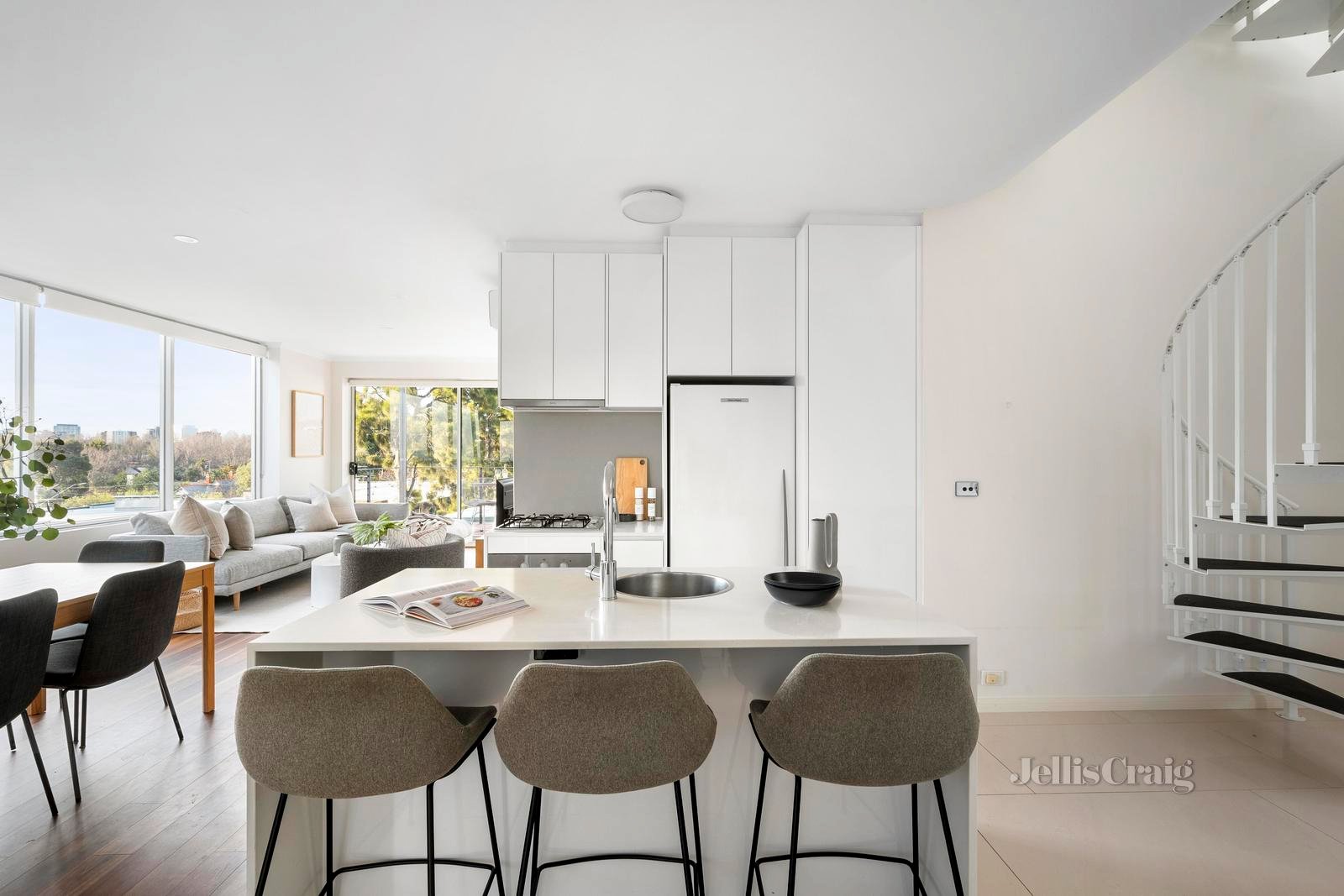 13/347 Beaconsfield Parade, St Kilda West image 5