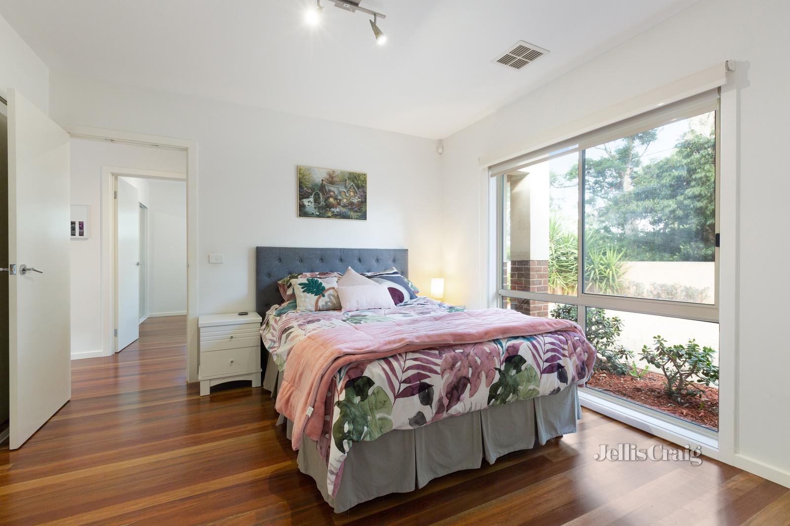 1/335 Canterbury Road, Forest Hill image 8