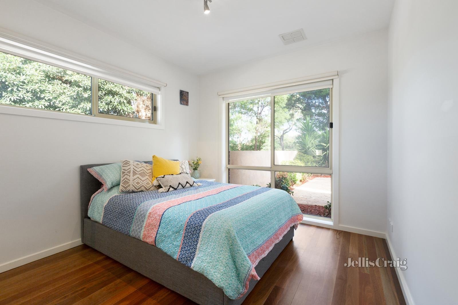 1/335 Canterbury Road, Forest Hill image 10