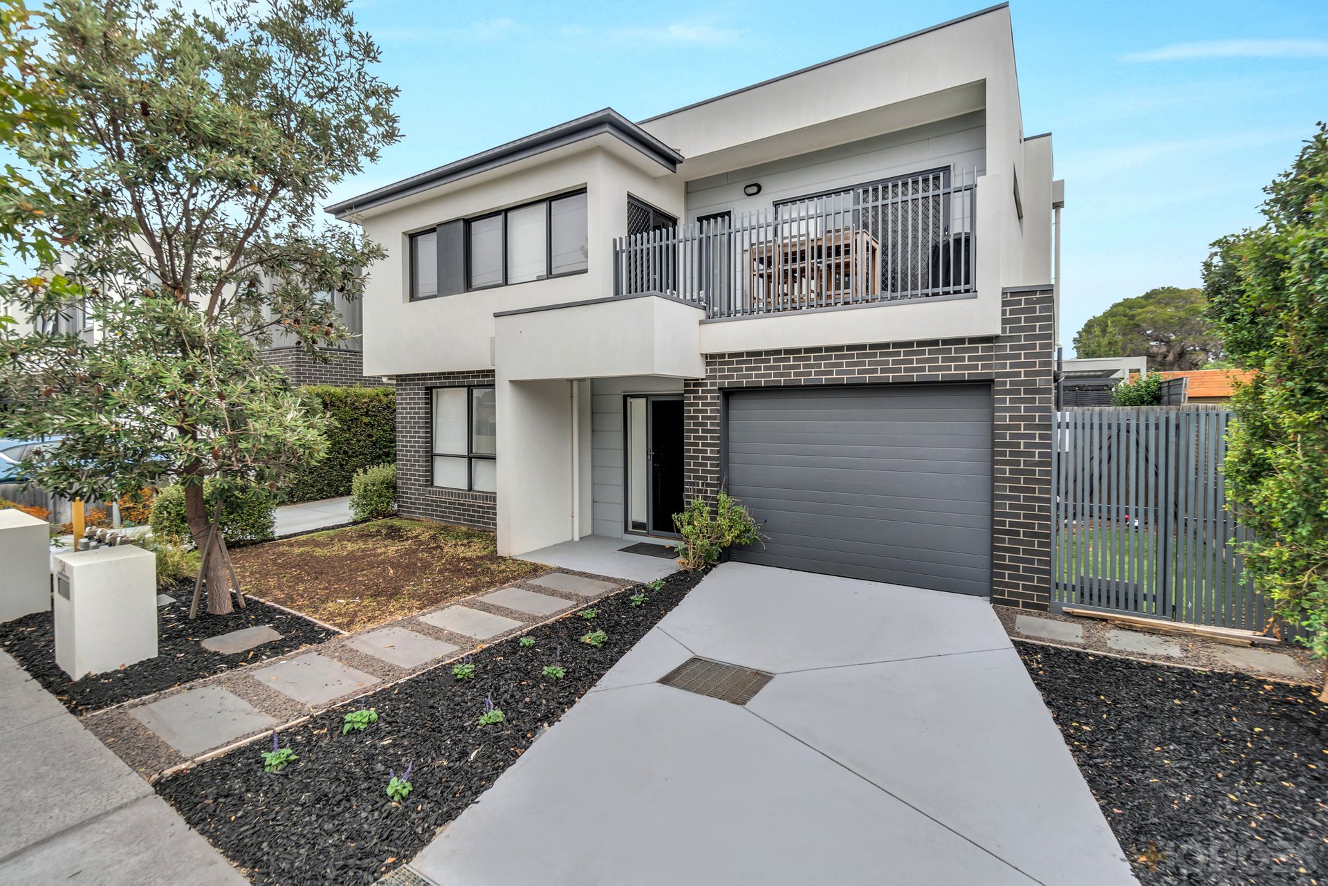 1 / 34 Barkly Street Mordialloc