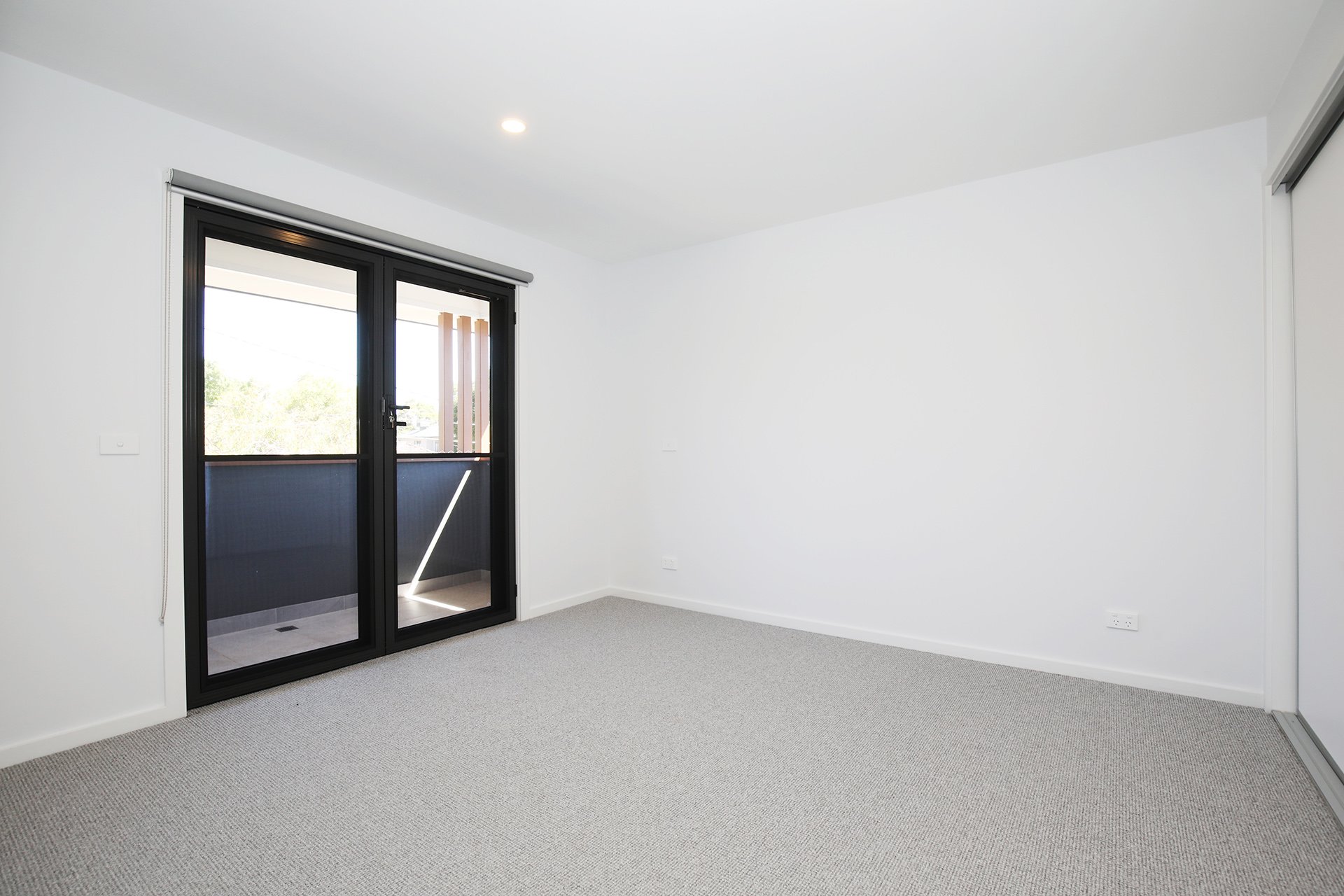 1/34 Binbrook Drive, Croydon image 4