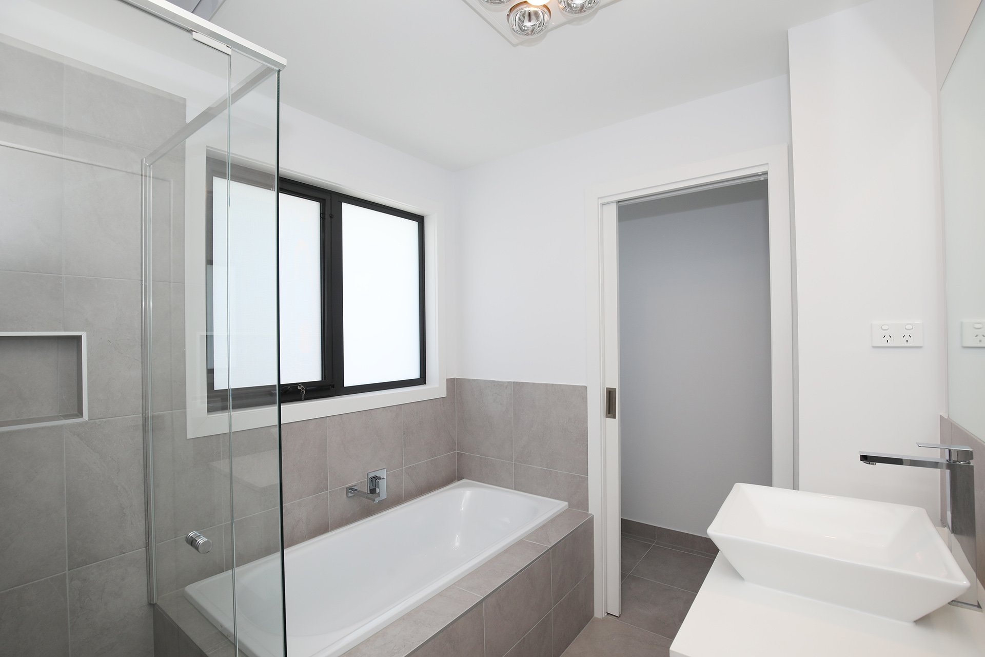 1/34 Binbrook Drive, Croydon image 5