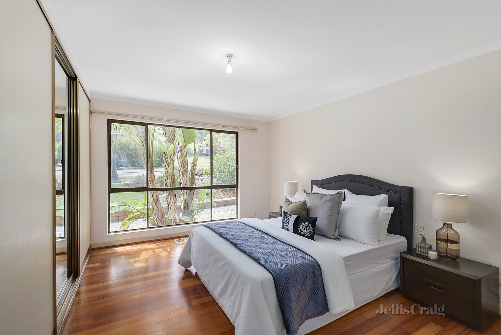 1/34 Darbyshire Road, Mount Waverley image 5