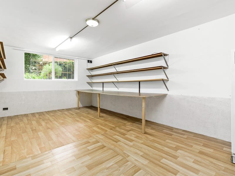 Property Gallery Thumbnail 8