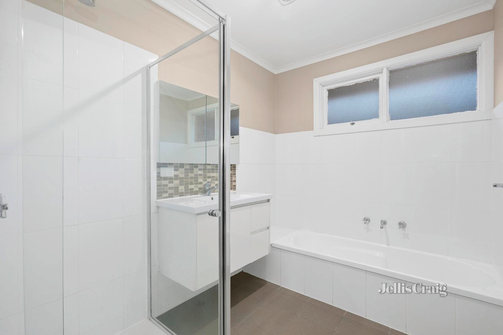 134 Mahoneys Road, Forest Hill image 9