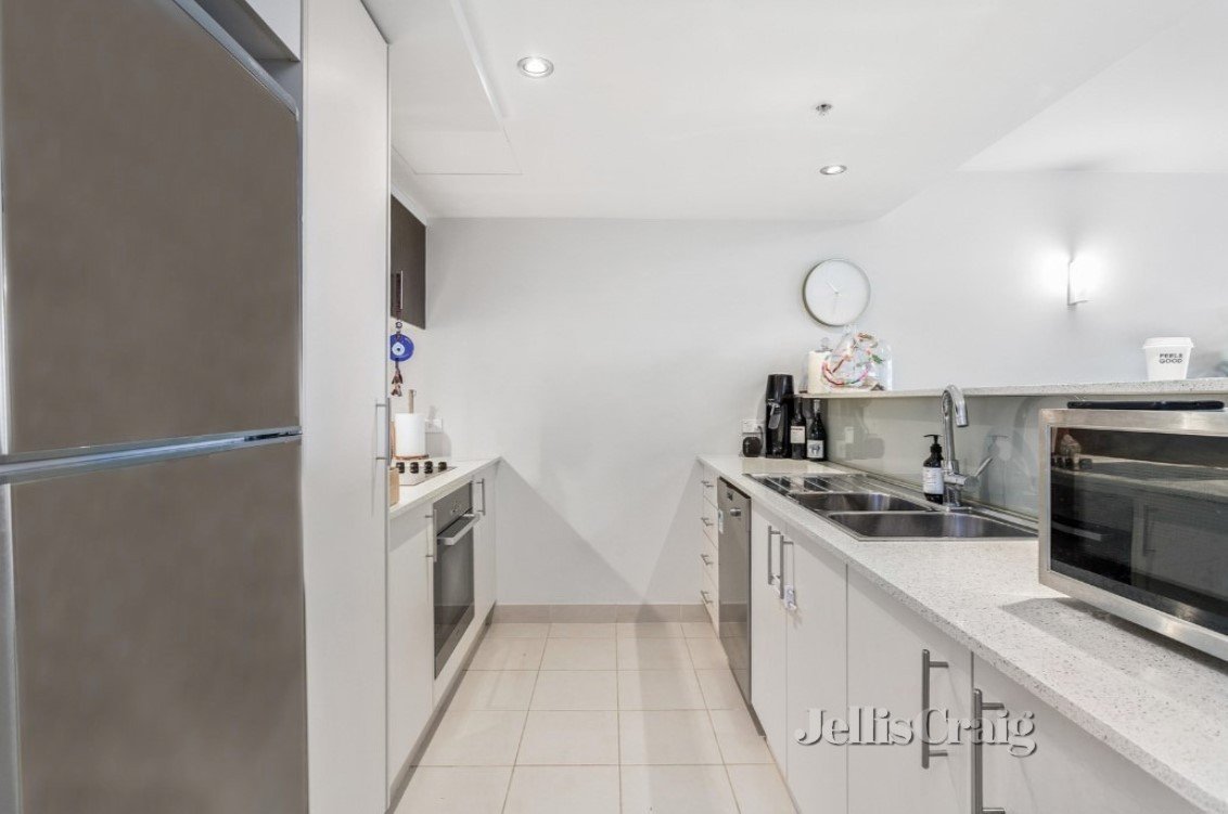 13/4 Mason Street, Newport image 6
