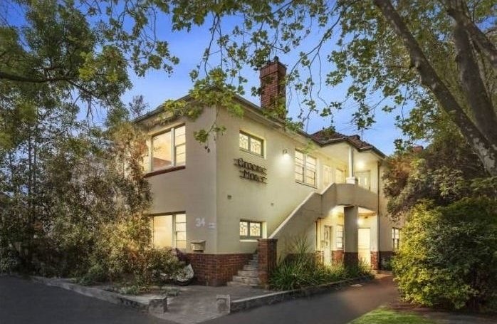 1 / 34 Park Street St Kilda West