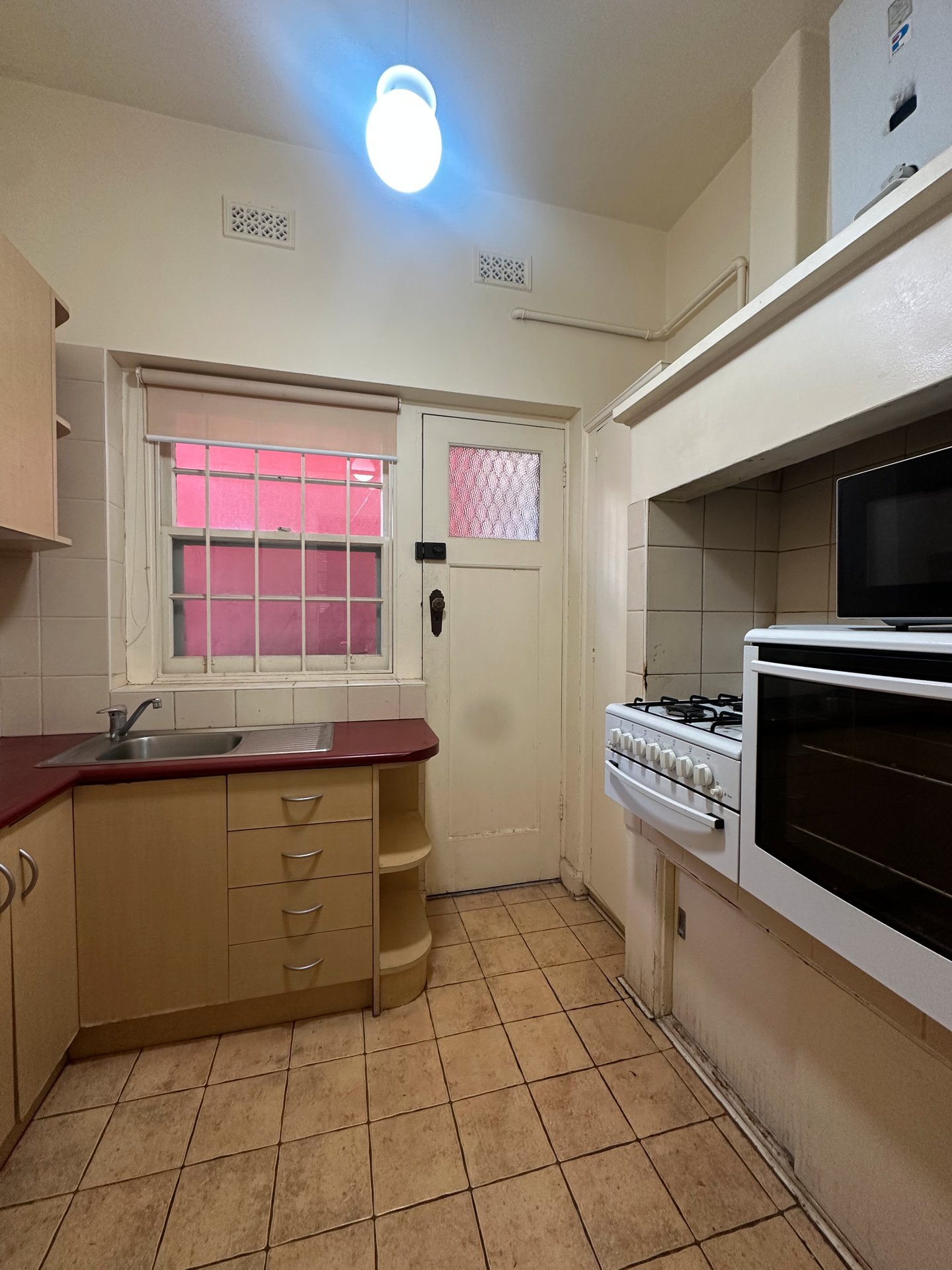 1 / 34 Park Street St Kilda West