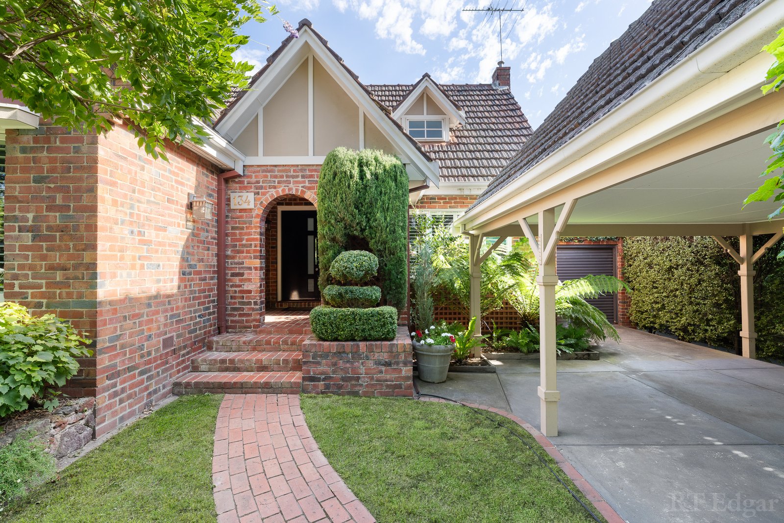 Property Gallery - Main Image