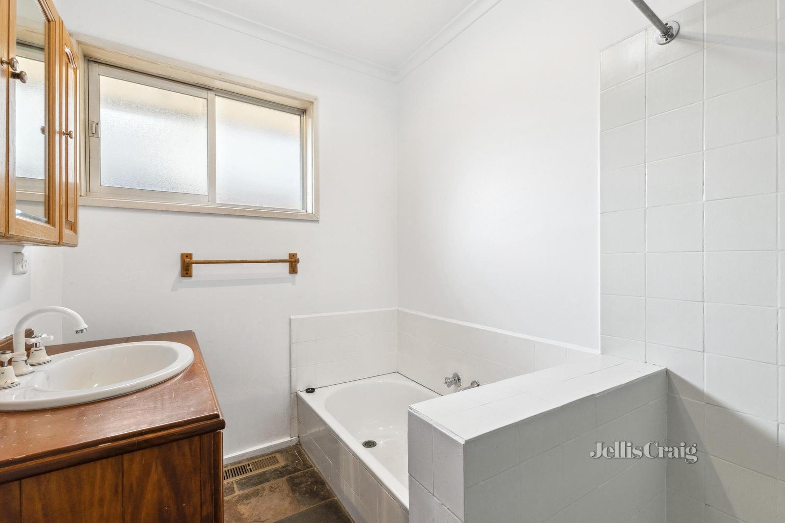 1/34 Sampson Drive, Mount Waverley image 9