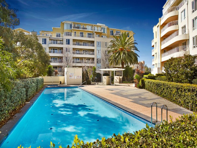 13/4 Seisman Place, Port Melbourne image 4