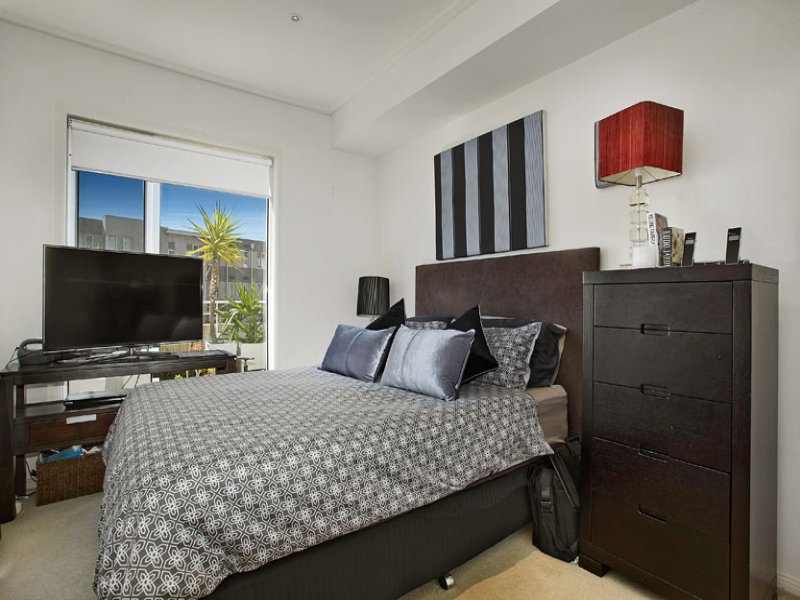 13/4 Seisman Place, Port Melbourne image 7