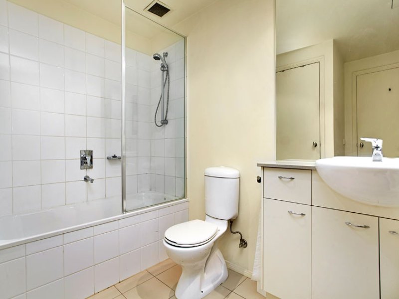 13/4 Seisman Place, Port Melbourne image 8