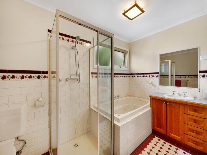 Property Gallery Thumbnail 6