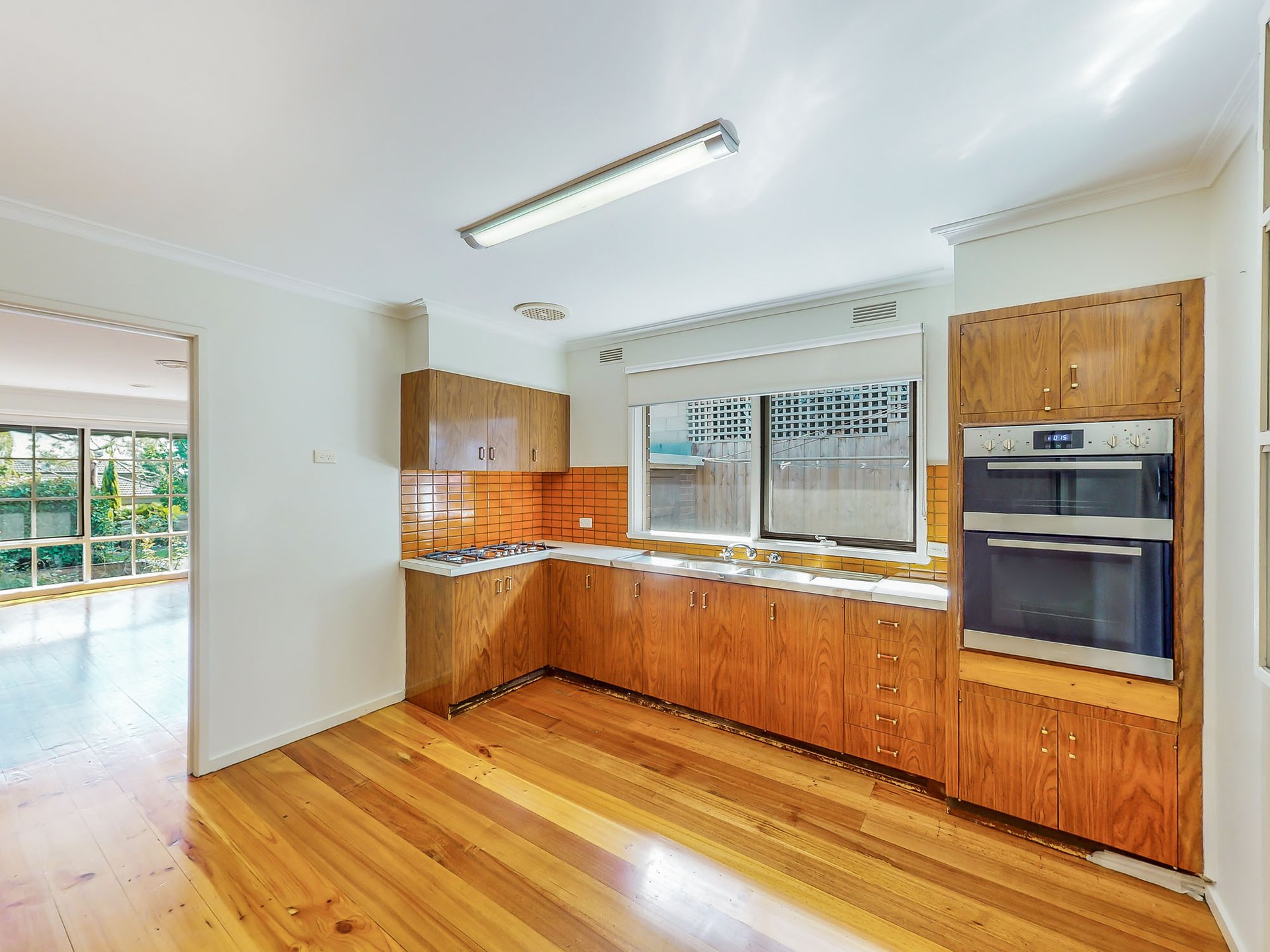 1/34 Yerrin Street, Balwyn image 2
