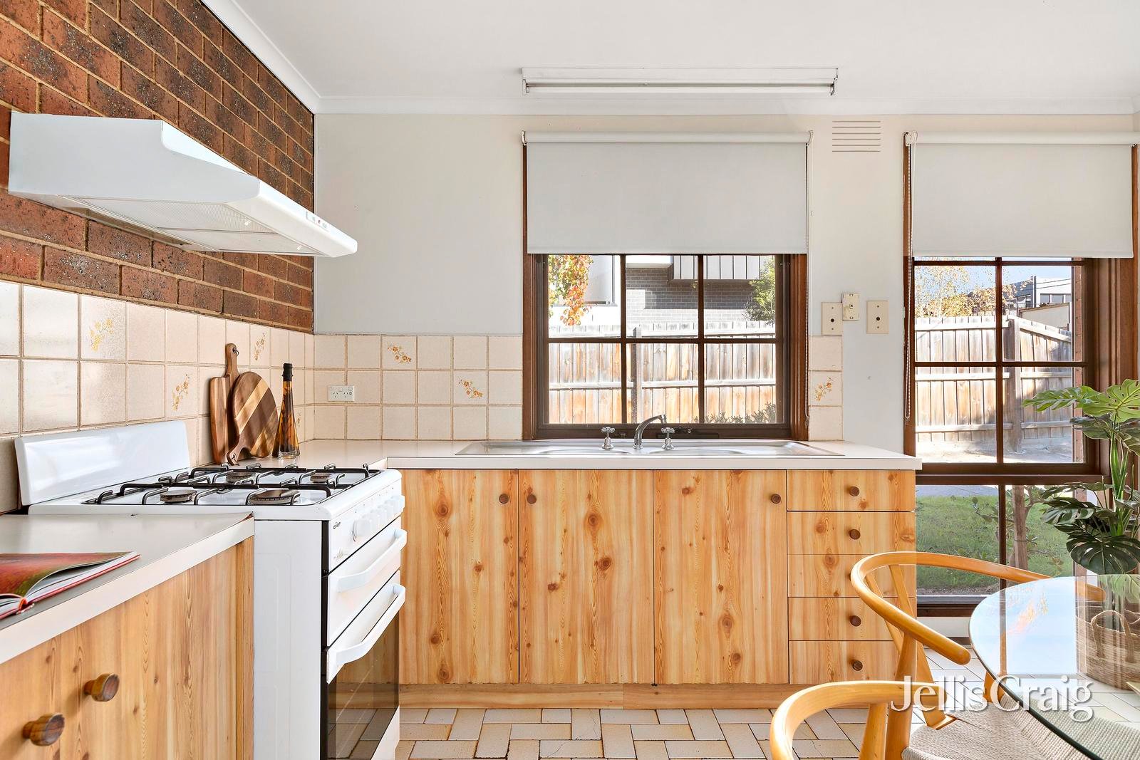 1/340 Pascoe Vale Road, Essendon image 5