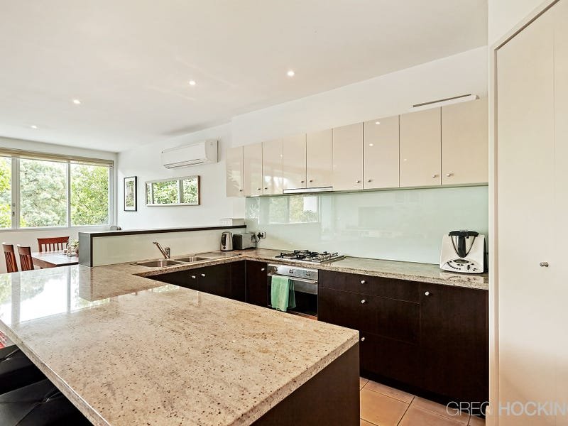 1/343 Moray Street, South Melbourne image 5