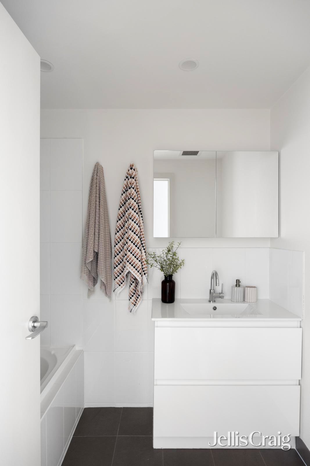 13/442 High Street, Northcote image 4