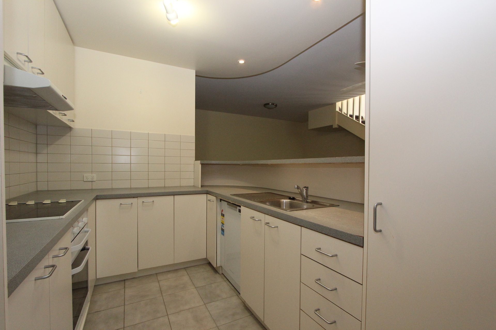 Property Gallery Thumbnail 3