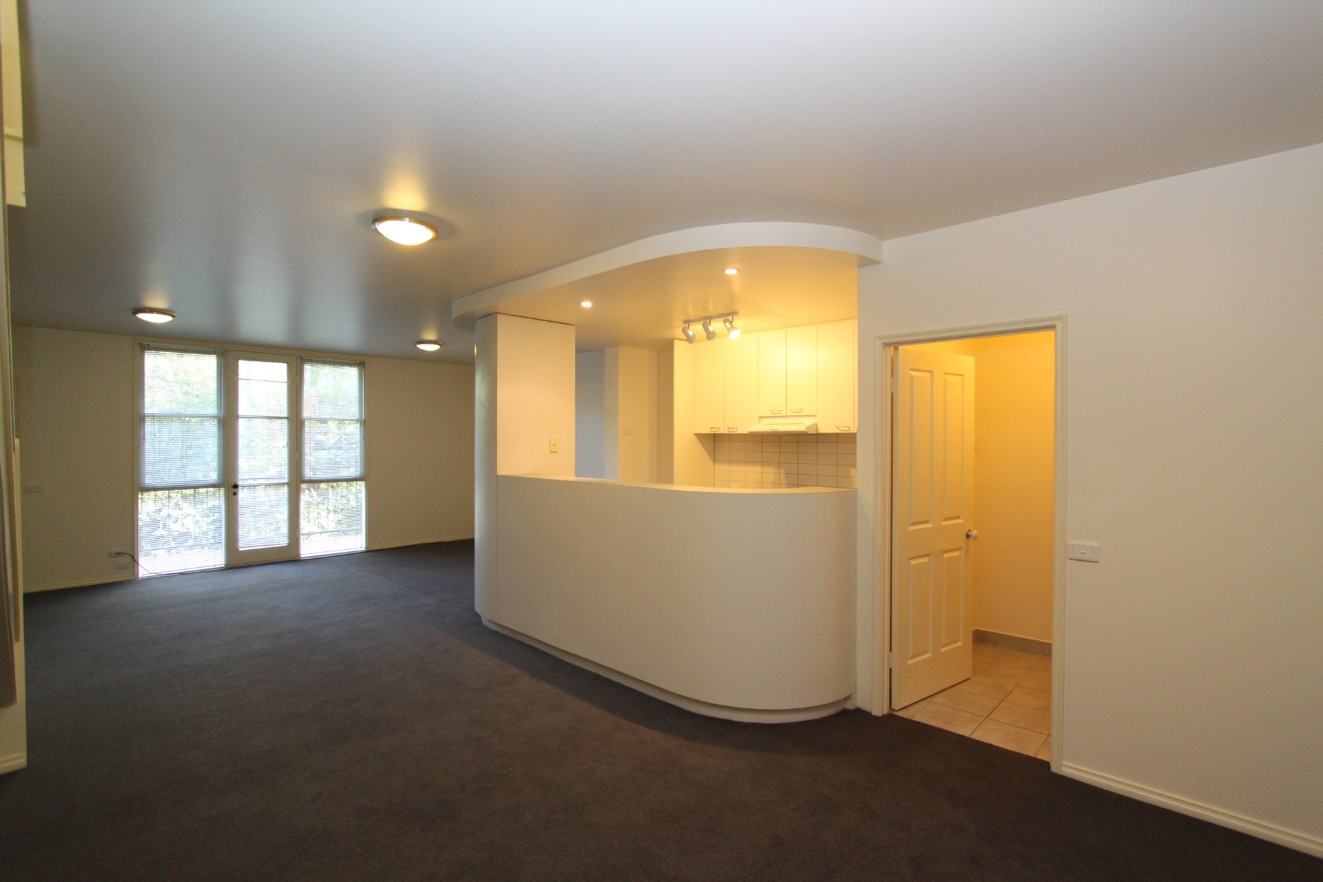 Property Gallery Thumbnail 4