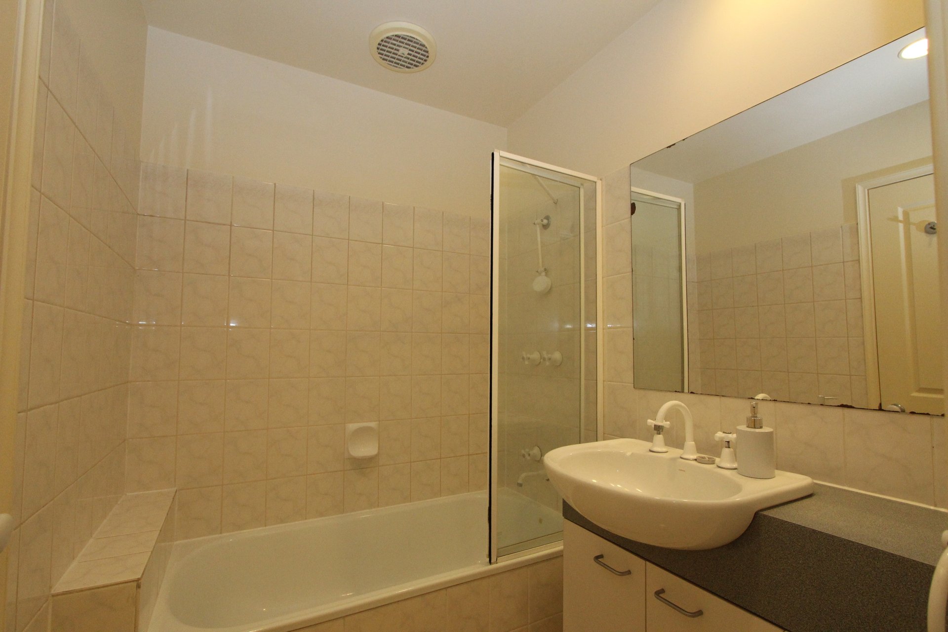 Property Gallery Thumbnail 7