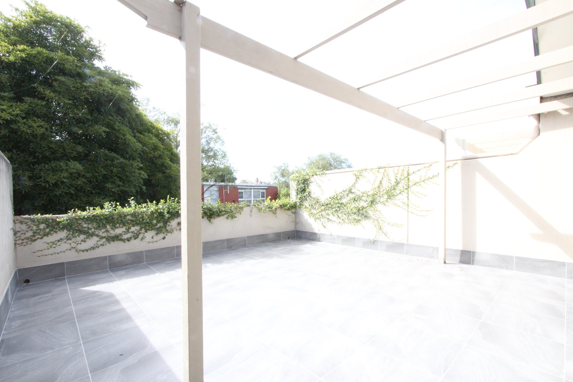 Property Gallery Thumbnail 9