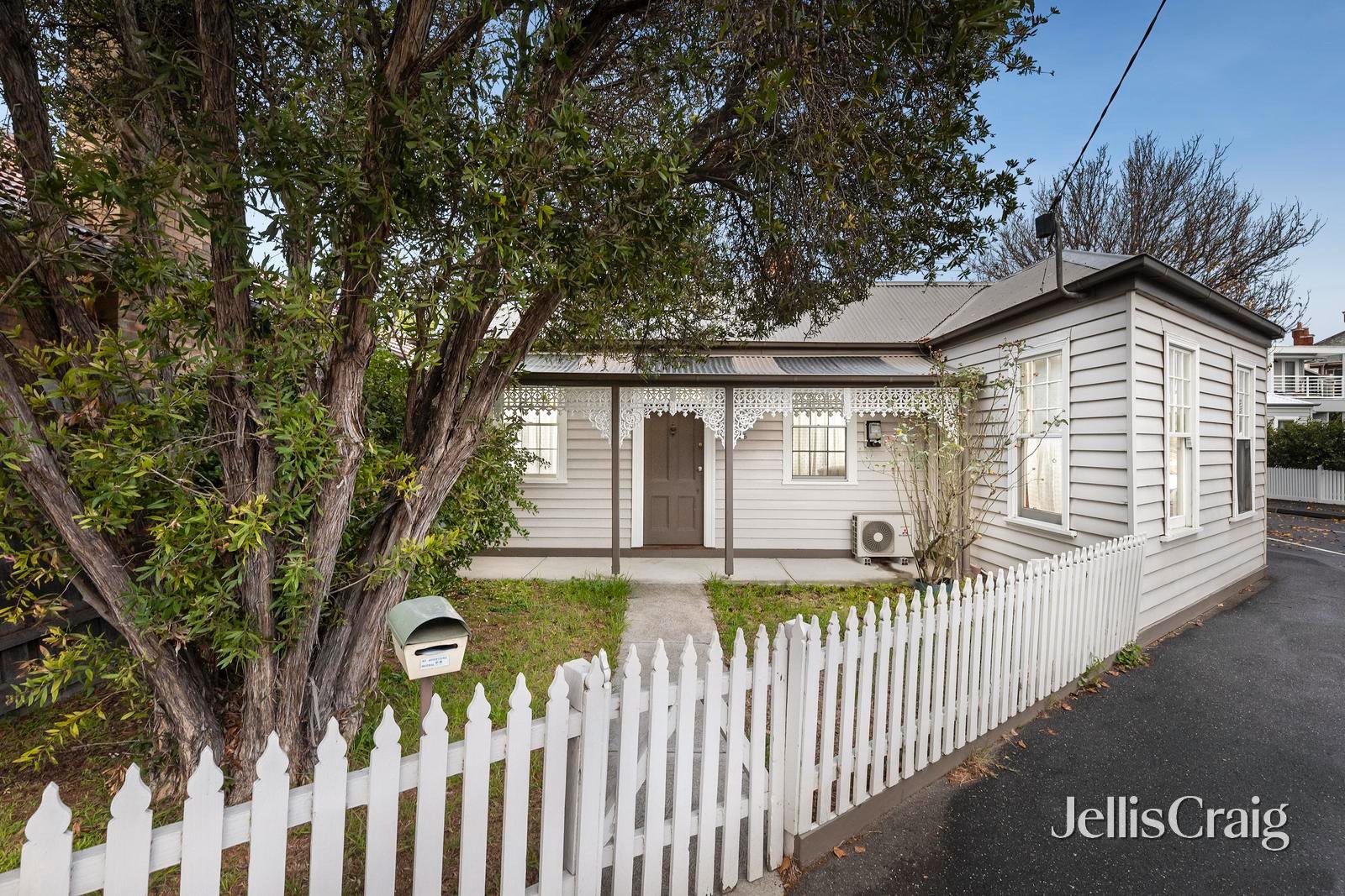 135-137 Douglas Parade, Williamstown image 1