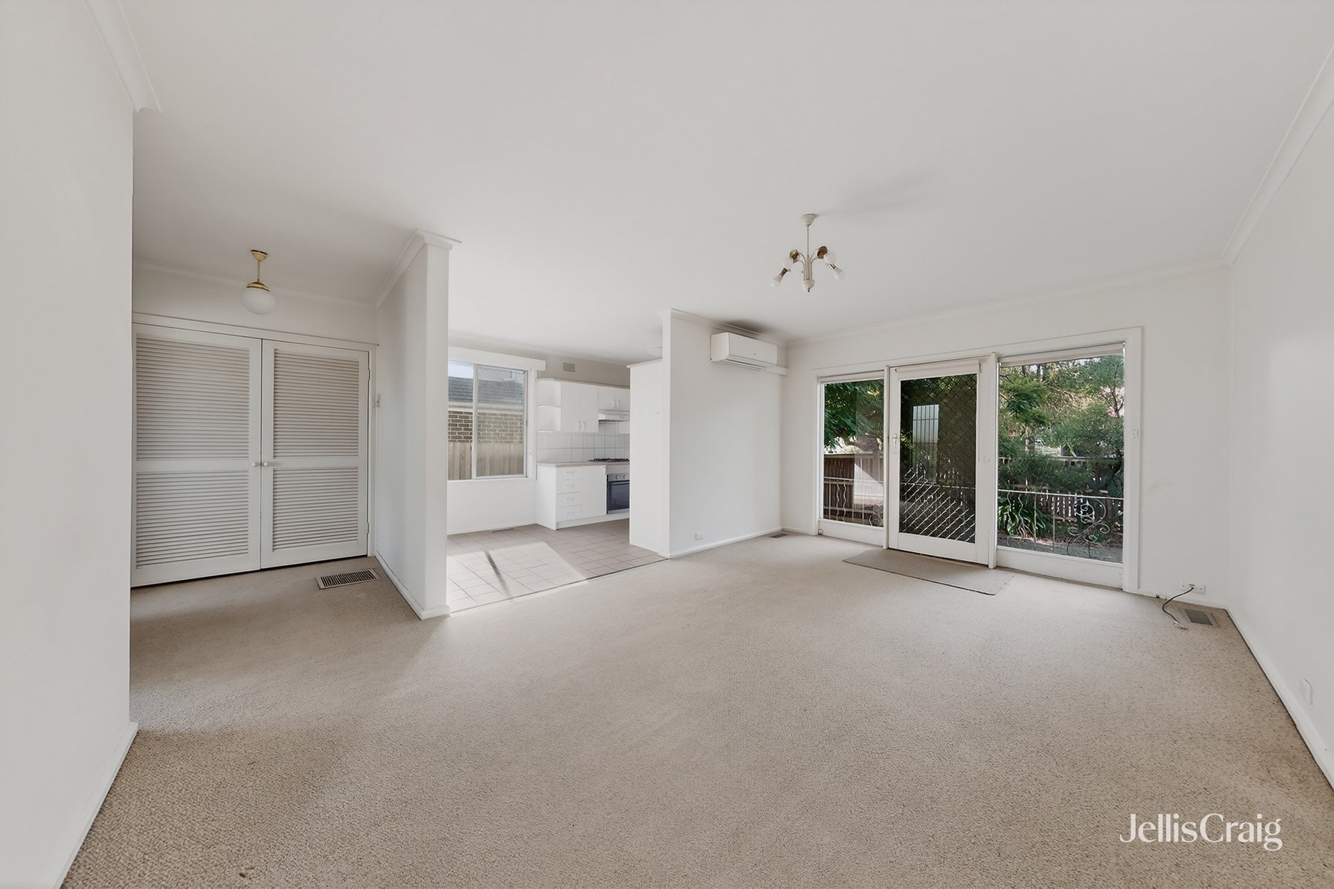 1/35 Hartington Street, Kew image 3
