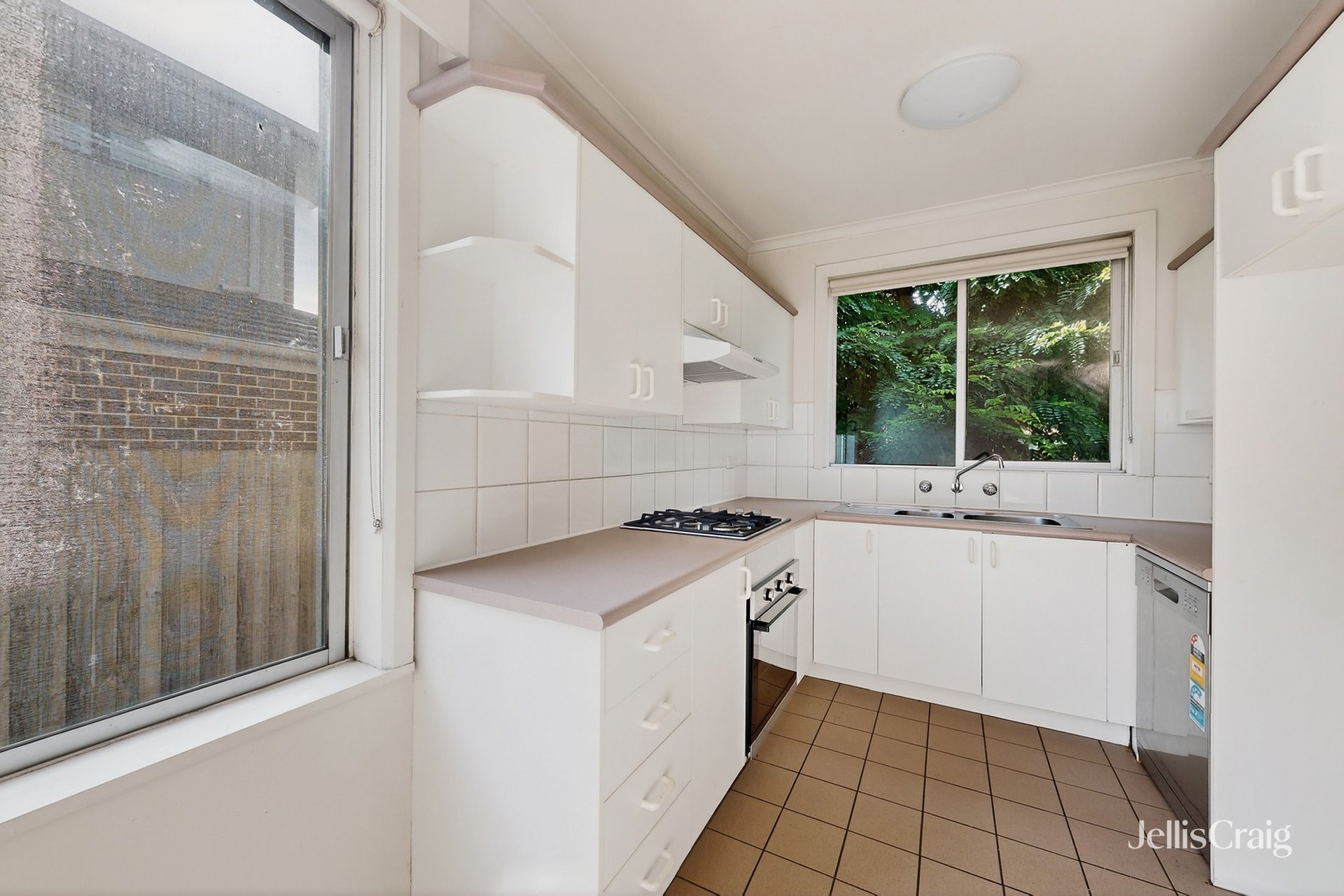 1/35 Hartington Street, Kew image 5