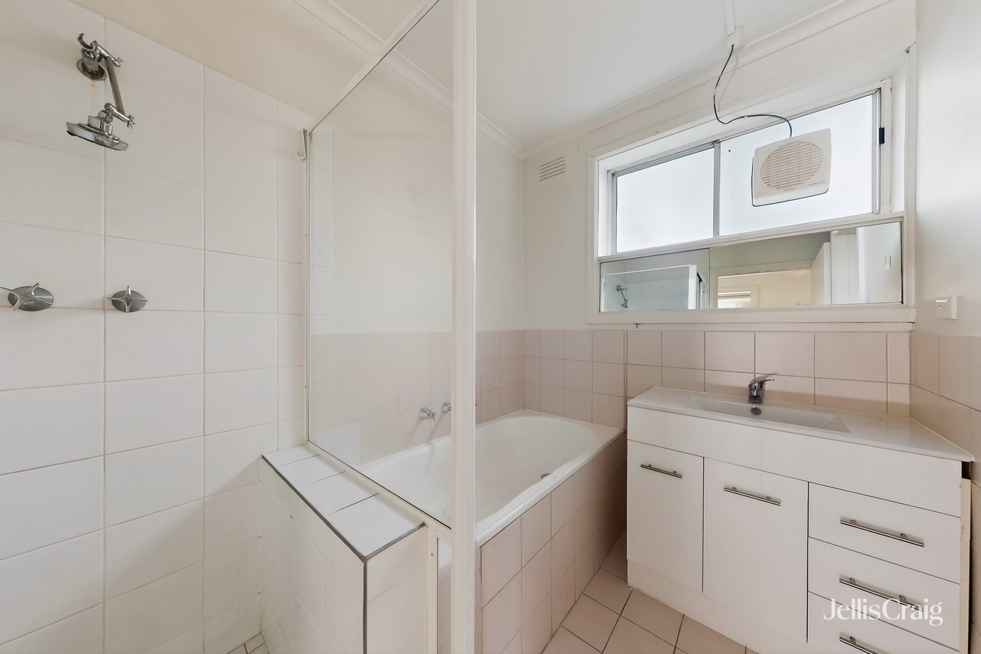 1/35 Hartington Street, Kew image 6