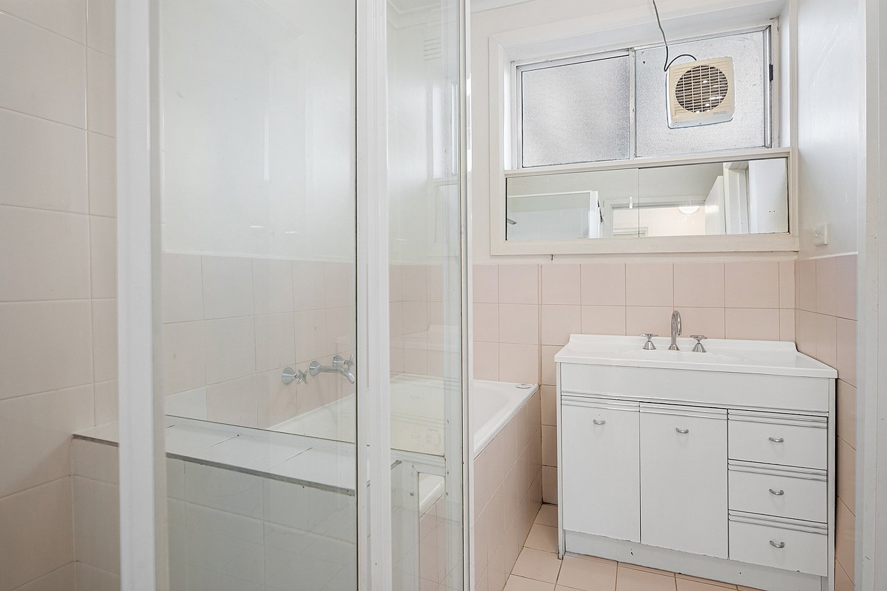 1/35 Hartington Street, Kew image 5