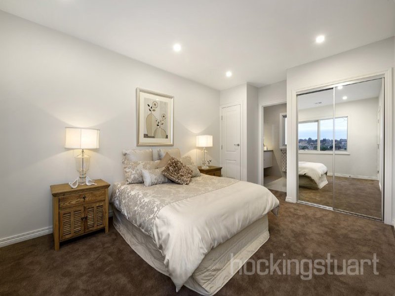 1/35 Kenny Street, Balwyn North image 9