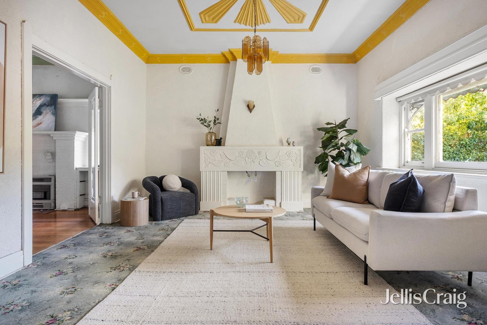 135 Maltravers Road, Ivanhoe image 2