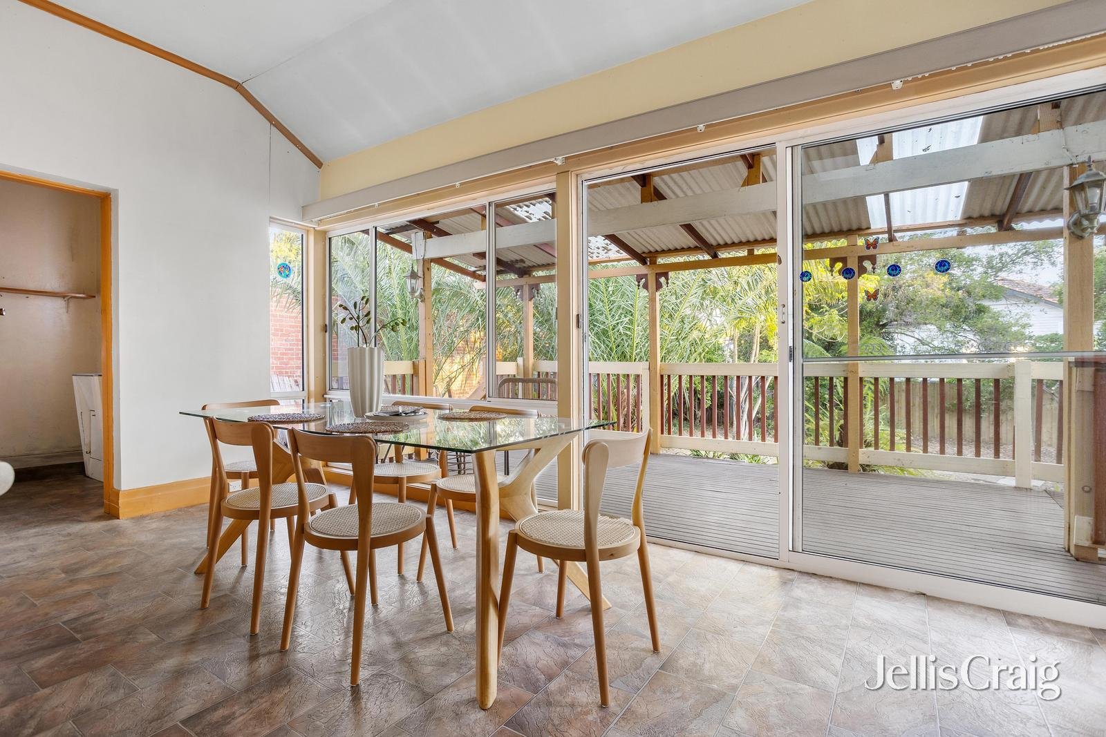 135 Maltravers Road, Ivanhoe image 6