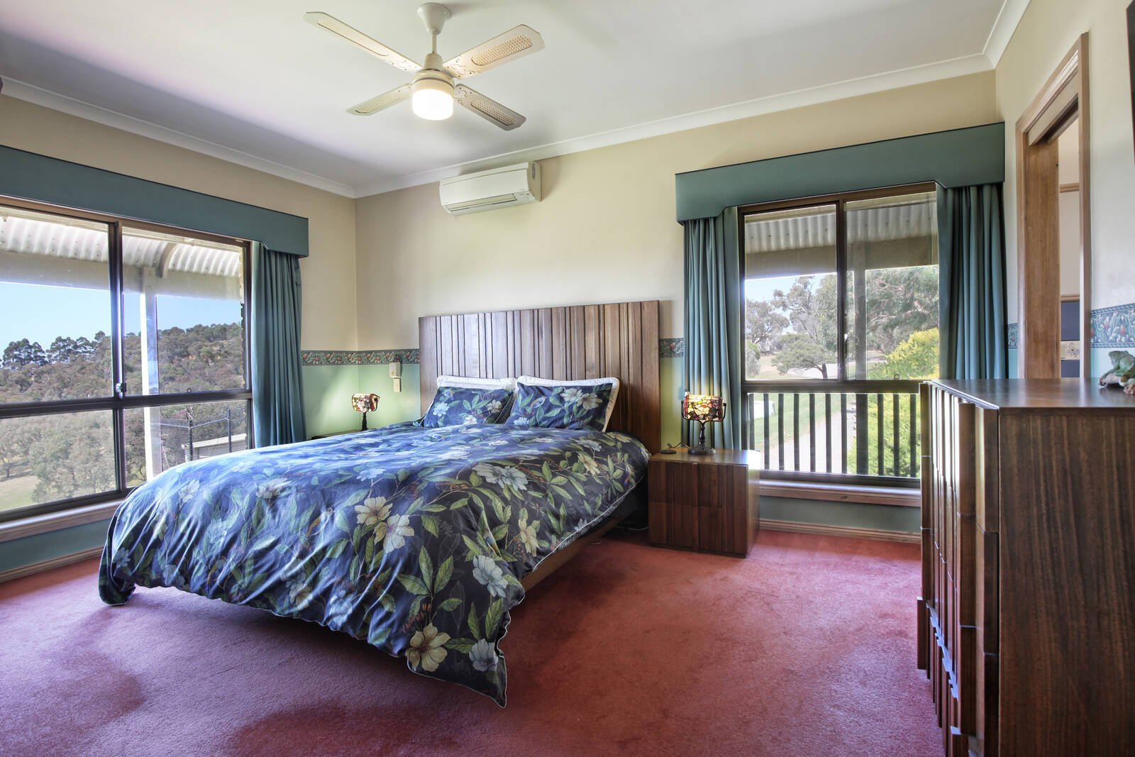 Property Gallery Thumbnail 11