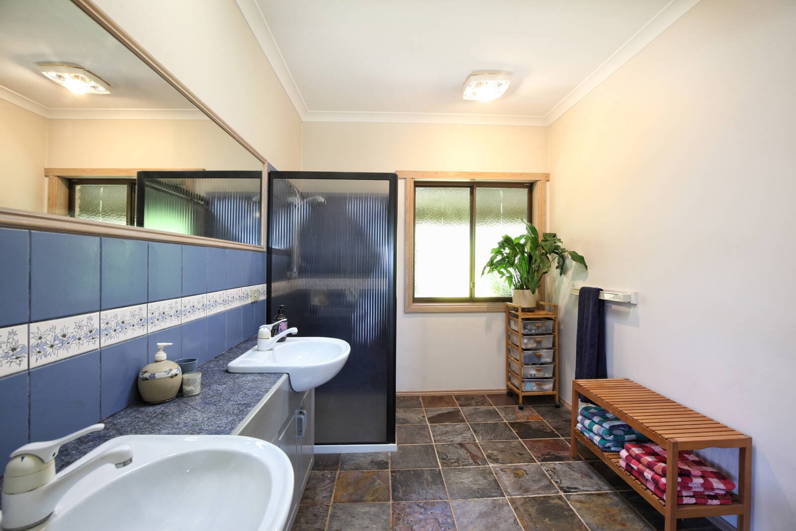 Property Gallery Thumbnail 12