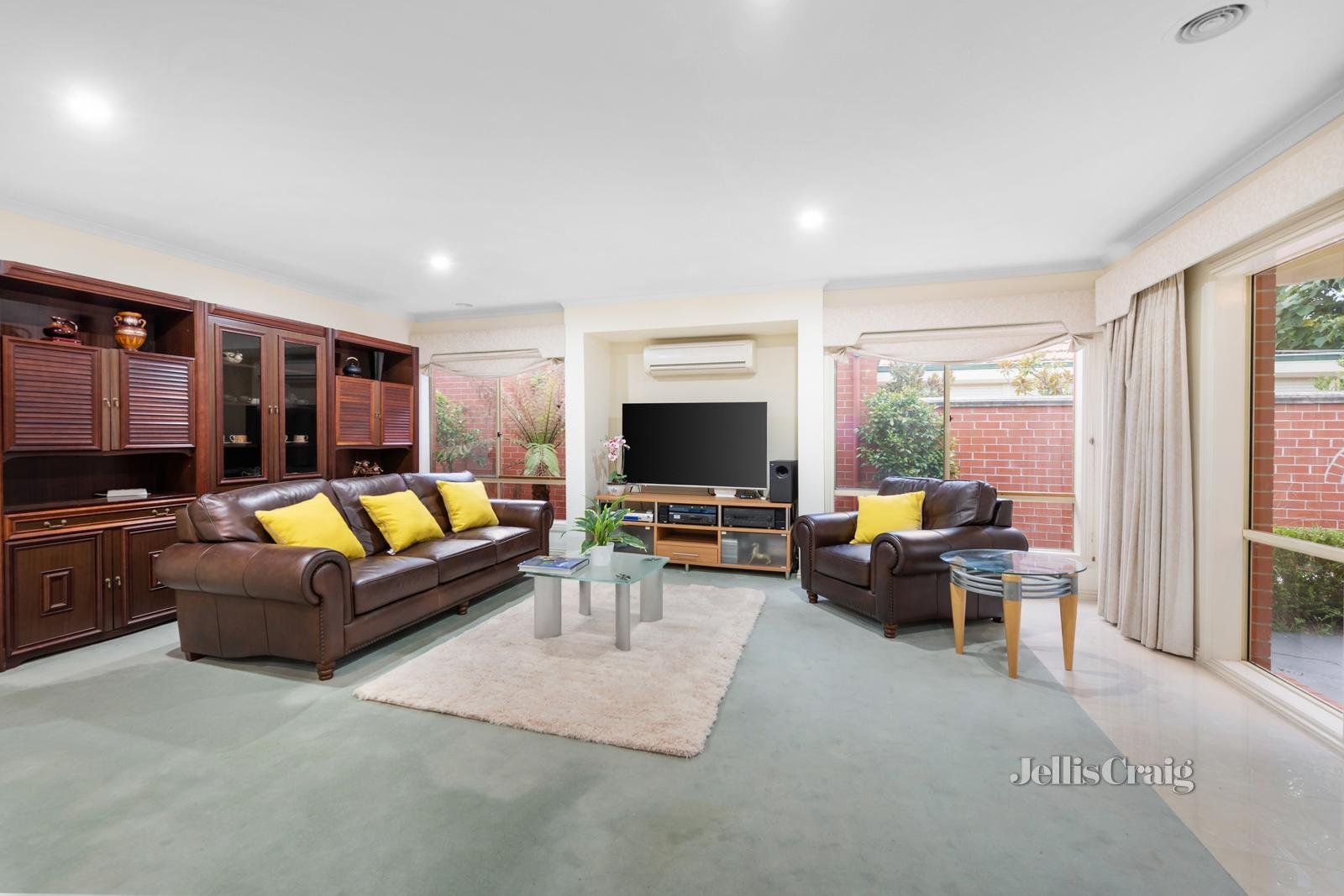 1/35 Mummery Street, Mount Waverley image 2