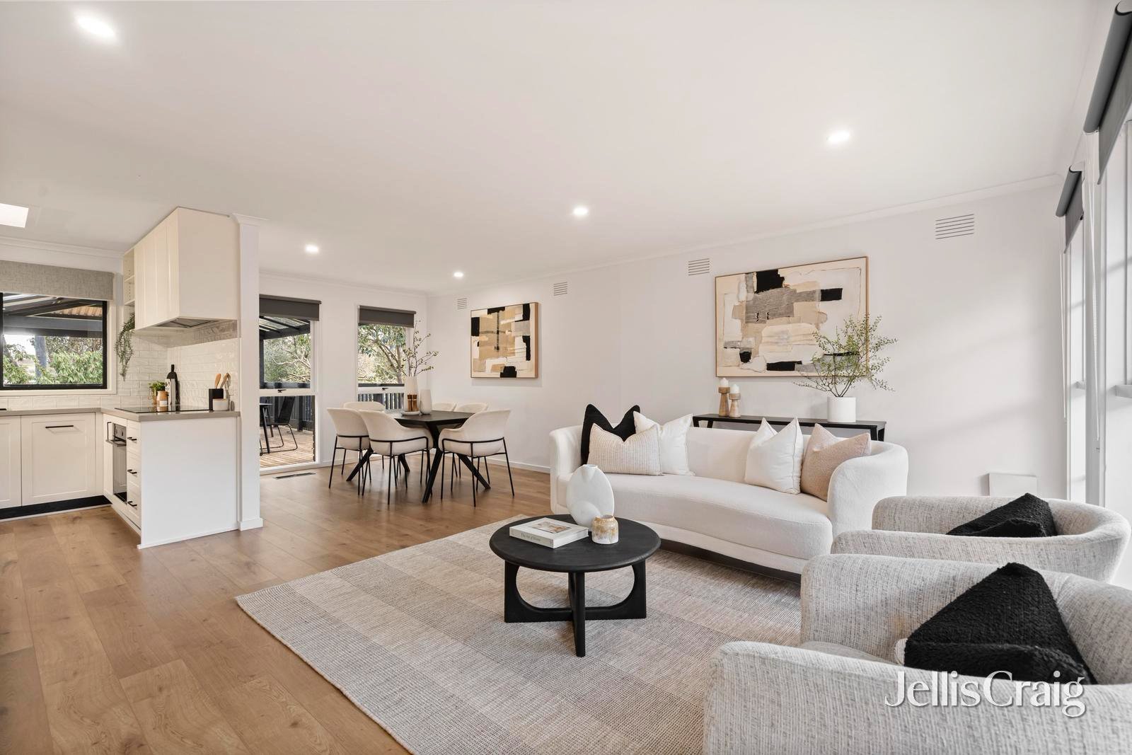 135 Rolling Hills Road, Chirnside&nbsp;Park image 2