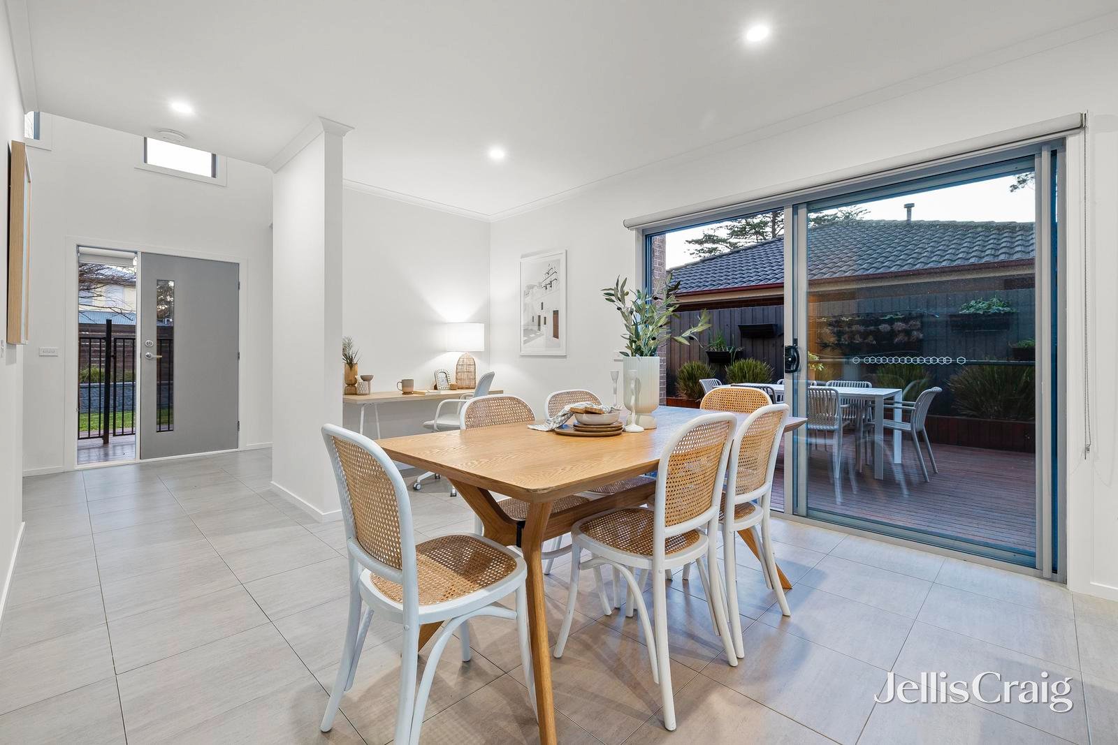 1/35 Spray Street, Mornington image 6