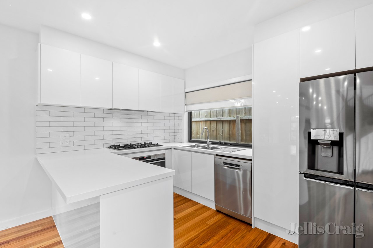 135 St Hellier Street, Heidelberg Heights image 2