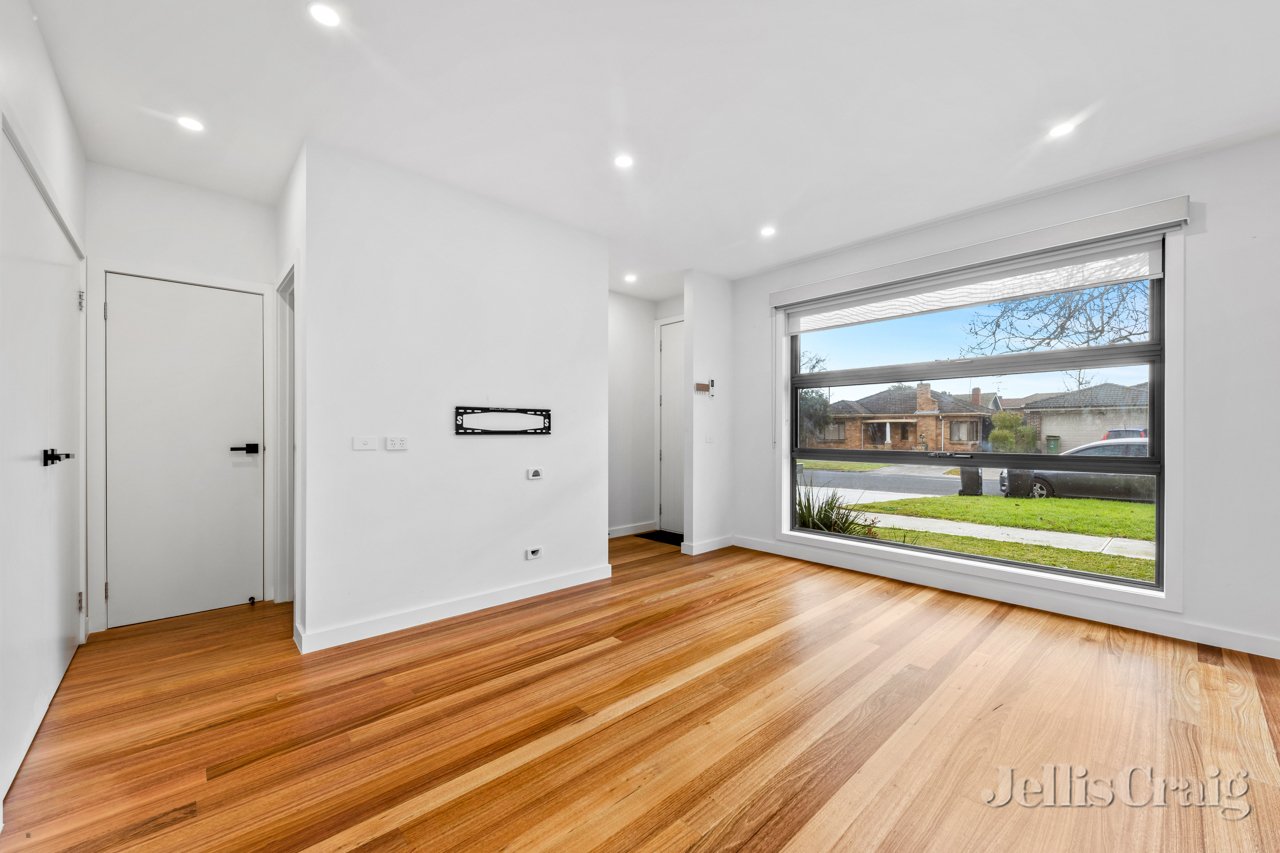 135 St Hellier Street, Heidelberg Heights image 4