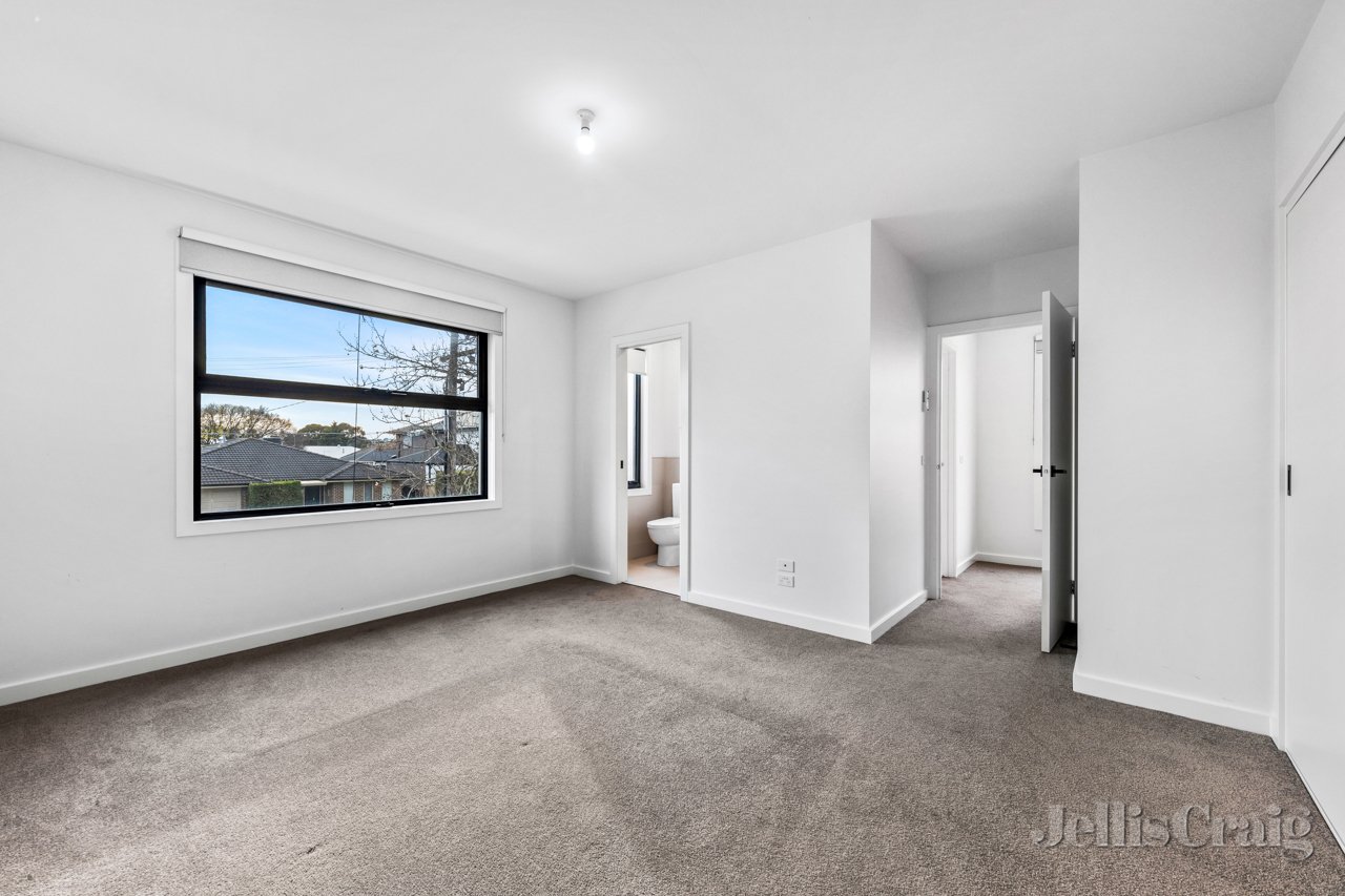 135 St Hellier Street, Heidelberg Heights image 5